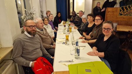 Freundschaft und Zusammenarbeit über eine große Entfernung